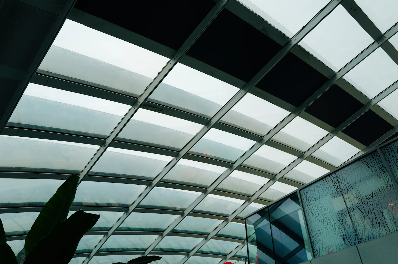 Bungalow central staircase with pyramid skylight
